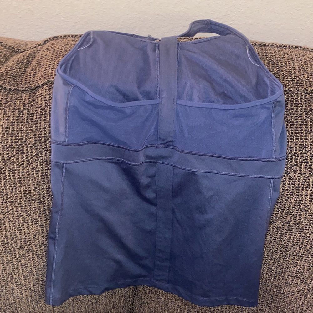 ✨ Athleta runner built In Bra Racerback Workout Tank Top✨ - Picture 4 of 5
